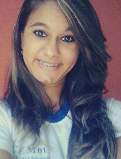 Lindayane de Sousa Leite, de 16 anos, foi assassinada a pauladas após ser estuprada em um campo isolado no Jardim ABC, próximo a Cidade Ocidental (GO), na região do Entorno, em junho deste ano. A vítima foi atraída pelo acusado no ponto de ônibus quando ia fazer um trabalho escolar. Ele a chamou para conversar sobre um emprego quando atacou a vítima. De acordo com vários depoimentos, a vítima tinha comportamento exemplar.
Amigos e parentes da adolescente criaram uma página de protesto no Facebook. Entre fotos da jovem, os amigos deixaram textos pedindo a condenação do suspeito, de 39 anos, que confessou ter cometido o crime. Ele foi preso e indiciado por homicídio qualificado. Leia mais sobre o caso