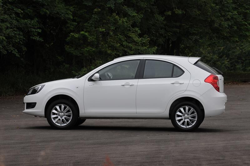 A reestilização preservou a lateral, que é a mesma do J3 antigo. Leia a avaliação completa
Quer ler mais notícias? Acesse R7.com/carros