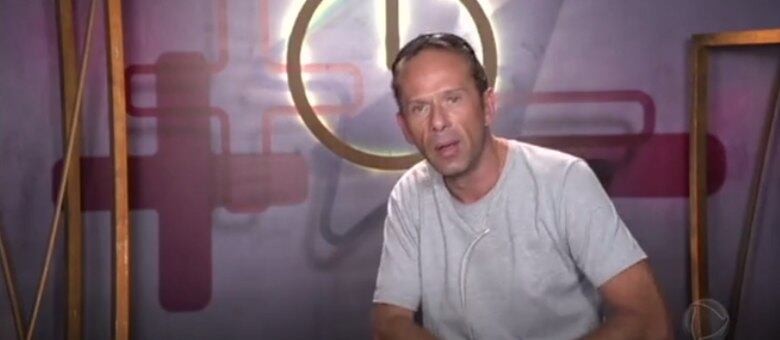 Rafael continua causando intrigas na casa do Power Couple Brasil