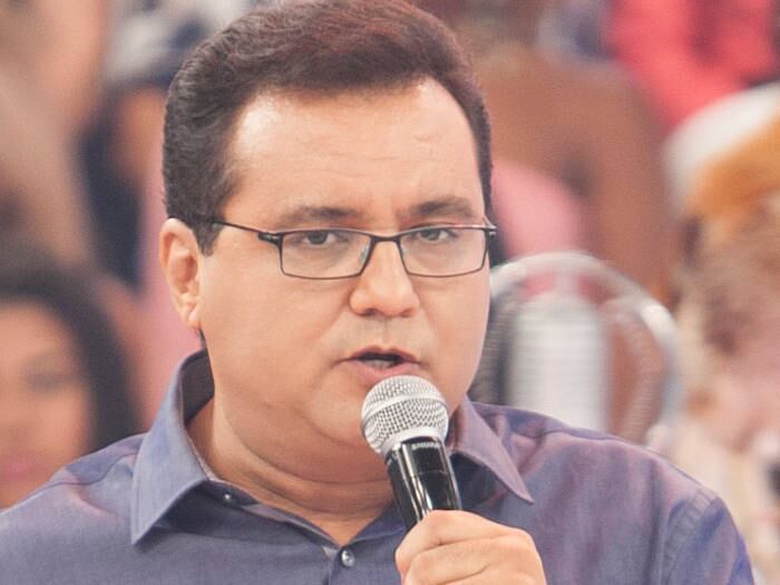 Outro destaque do programa deste domingo (13) é uma reportagem sobre o humorista Mussum, morto em 1994, aos 53 anos. Você vai conhecer a trajetória de um dos integrantes dos Trapalhões, que fez também parte do grupo Originais do Samba. Geraldo Luís vai conduzir essa homenagem de tirar o fôlego. Assista à chamada do programa