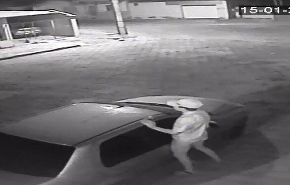 peladão ataca carro