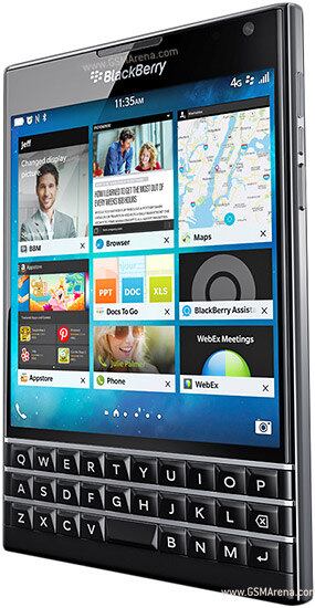 O smartphone conta com o sistema operacional desenvolvido pela própria Blackberry, o BlackBerry 10 versão 10.3