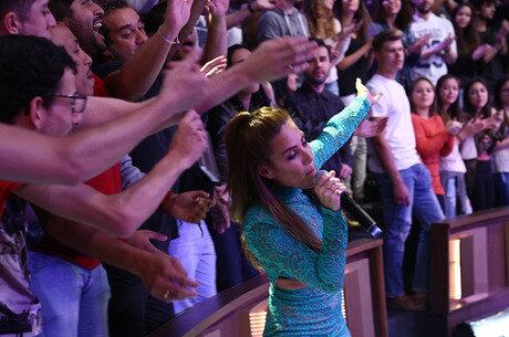 Plateia se empolgou com a performance da cantora