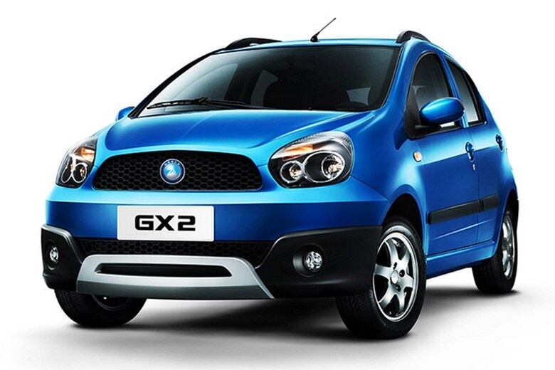 Geely GX2 — O pequenino é a versão fora de estrada do GC2. Porém, ele não ficará com cara de "panda" e a traseira trará um estepe junto à tampa do porta-malas. Quando chegar no fim do ano, o compacto deve receber um propulsor diferente do GC2 — fora daqui ele é vendido com um 1.3 de 84 cavalos ou um 1.5 de 102 cavalos