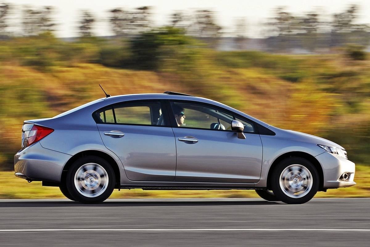 

Já os mexicanos conseguem colocar um Honda Civic na garagem
por um valor bem menor: a partir de R$ 45 mil (264 mil pesos mexicanos). Com
esse valor, o brasileiro compra, no máximo, sedãs “de entrada” como Renault Logan
e Chevrolet Cobalt

