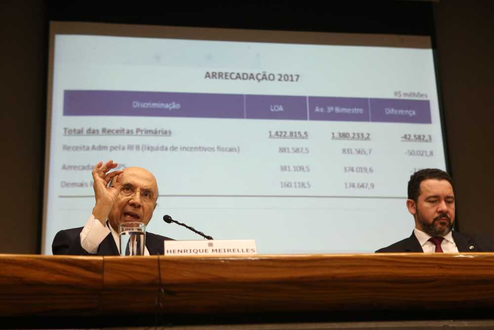 Henrique Meirelles e Dyogo Oliveira anunciaram nova meta