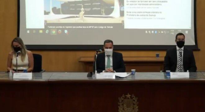 Procurador Mario Sarrubbo (ao centro) diz que 'probidade é fundamental' na pandemia