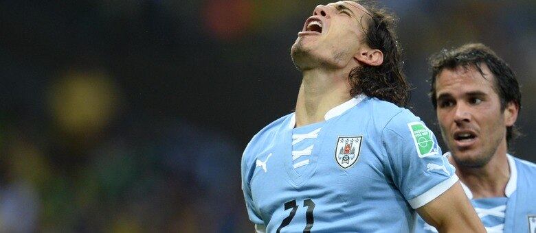 Edinson Cavani é o artilheiro das Eliminatórias para a Copa do Mundo com 8 gols marcados