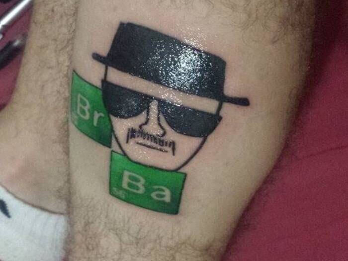 

Estes óculos, bigode e chapéu fazem o maior sucesso!

