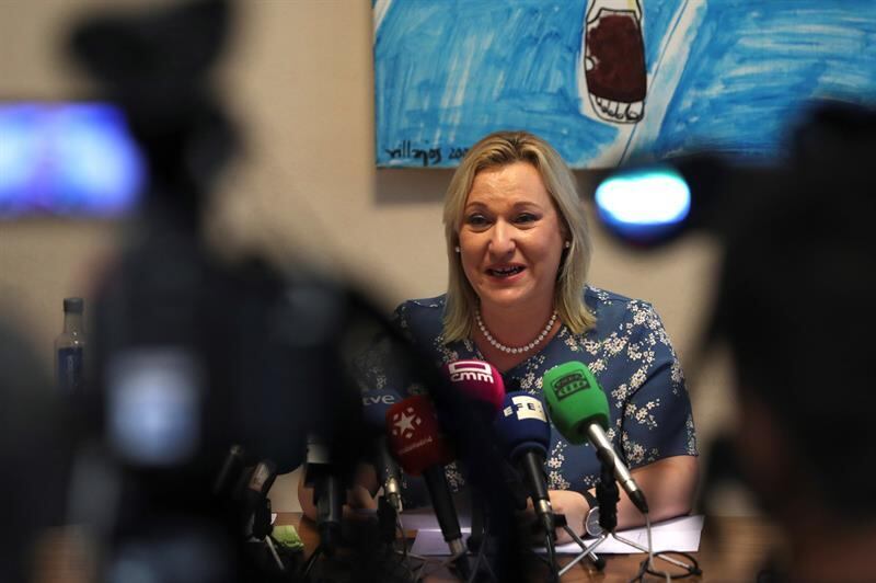 Com ajuda de DNA, espanhola descobre família após 32 anos