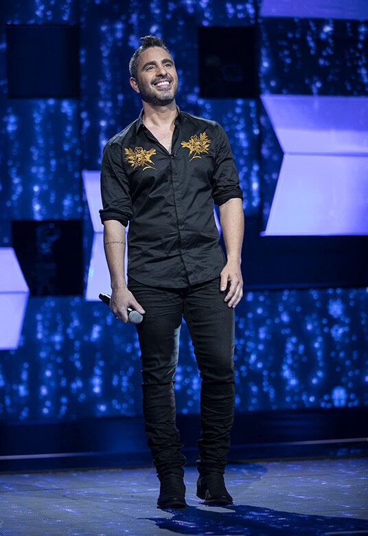 Os concorrentes que soltarão a voz são o assistente de palco Marquinhos