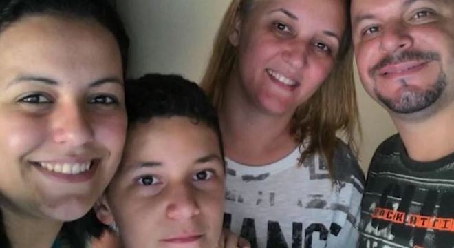 Ana Flávia Gonçalves é suspeita de matar Juan (irmão), Flaviana (mãe) e Romuyuki (pai)