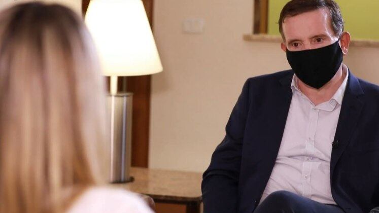 Bianca relata que conheceu Kevin quando foi até a praia. No local, os amigos do funkeiro, entre eles MC VK e Jonathas Cruz, combinaram que a garota de luxo e o MC iriam ficar juntos. Segundo a mulher, eles contaram que precisava ser segredo, pois a vítima era casada, mas não informaram que a esposa dele estava no hotel