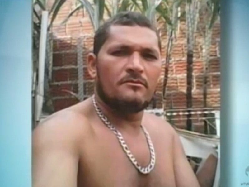 O cadeirante José Severo dos
Santos, conhecido com Zé da Cadeira, foi assassinado a facadas pela mulher,
Maria José, em Murici, Alagoas