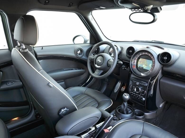 Segundo a MINI, o conforto acústico do modelo também foi melhorado

Saiba tudo sobre carros! Acesse www.r7.com/carros
