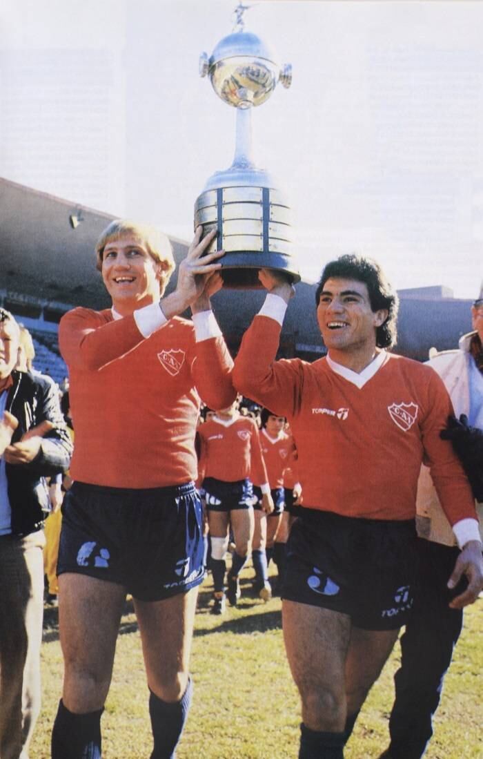 Jogadores do Independiente festejam o sétimo título da
Libertadores, em 1984