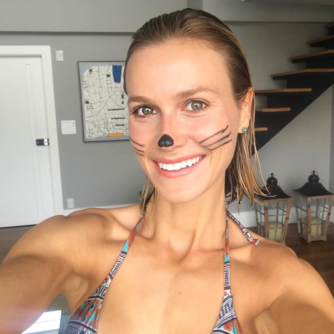 A apresentadora Renata Kuerten apareceu com o rosto pintado como um coelho. Ela desejou feliz Páscoa aos seguidores.

— Feliz Páscoa pra todos!!!! 