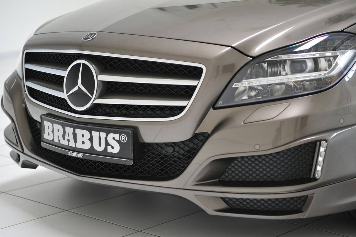 A tradicional preparadora alemã é especializada em customizar os modelos da Mercedes-Benz
Saiba tudo sobre carros! Acesse R7.com/carros
E confira os melhores preços de novos e usados em r7.icarros.com.br