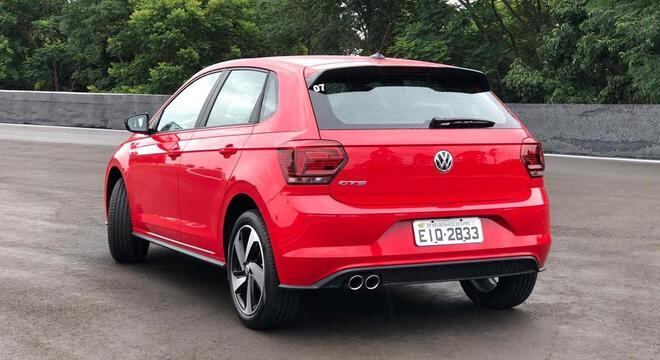 O hatch vem equipado com motor 1.4 turbo de 150cv e 25,5kgfm