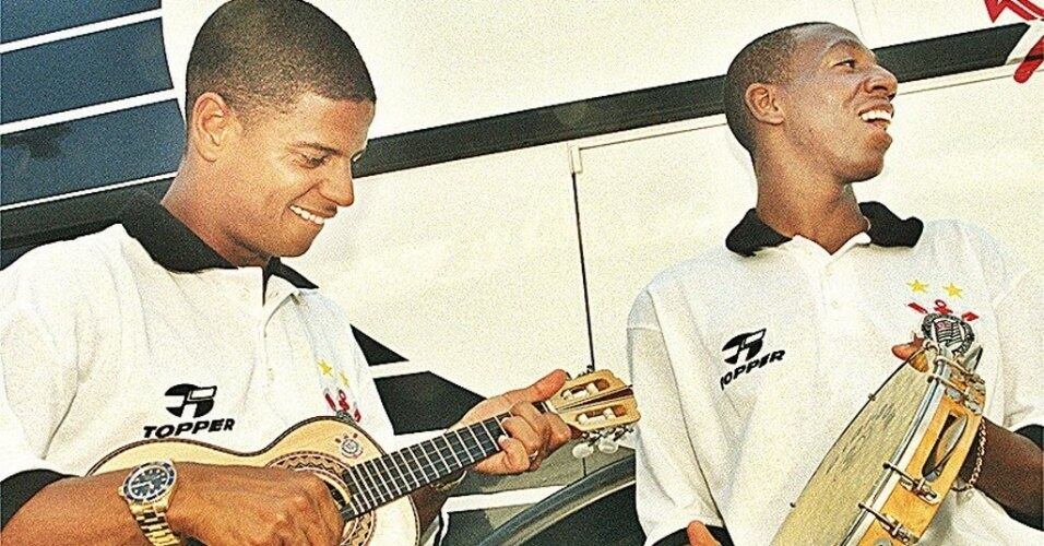 Marcelinho Carioca e Amaral resolveram levar a química que tinham em campo para os estúdios