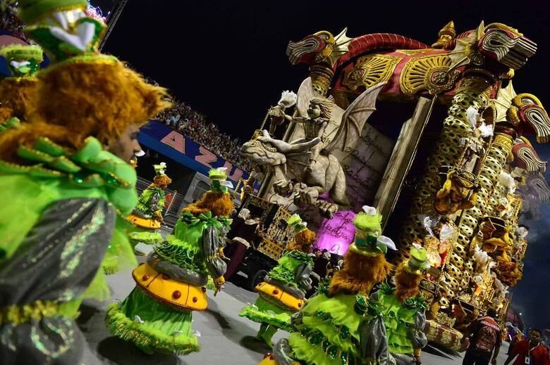 A Dragões da Real mostrou que entrou com tudo na briga pelo título. “Acredite se Puder” foi o tema da escola, que entregou um desfile impecável