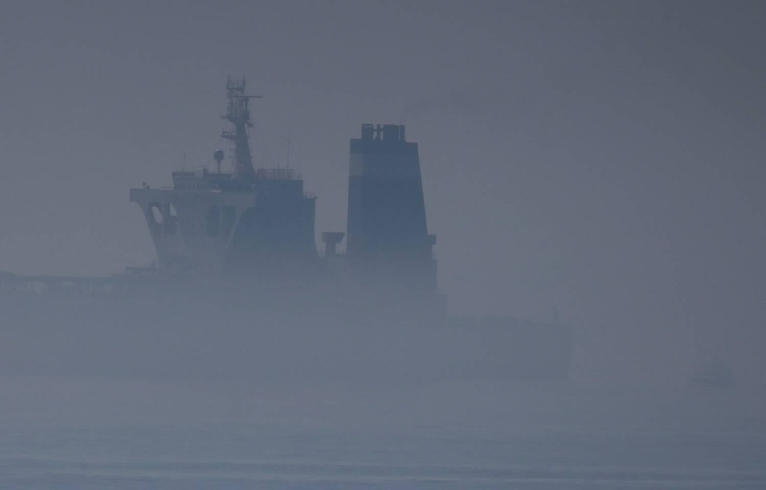 Navio foi liberado nesta quinta-feira (15)