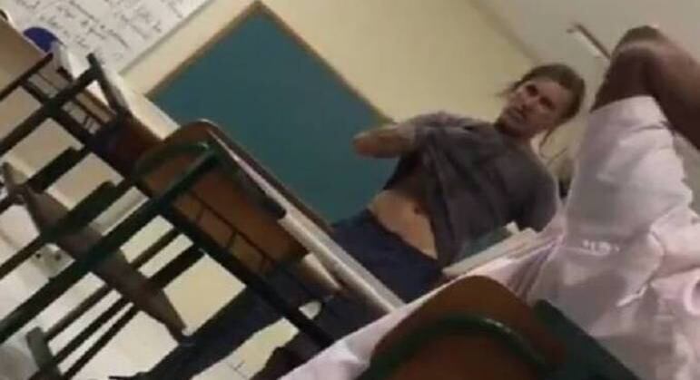 'Tenho admiração por Hitler, enormemente', disse o professor
