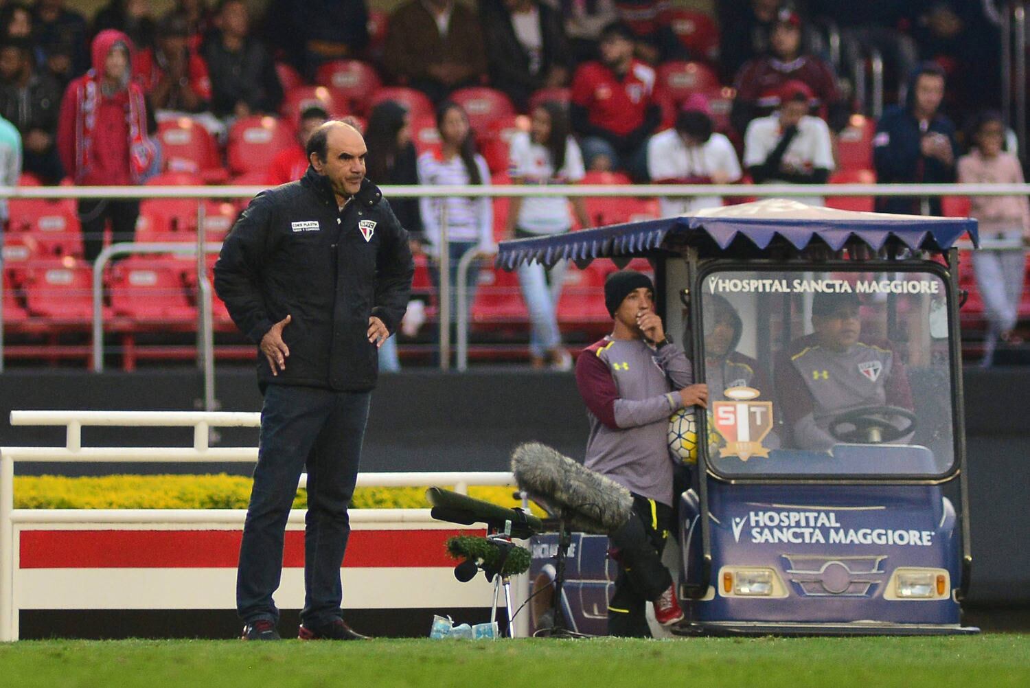 Ricardo Gomes: alívio temporário antes do clássico