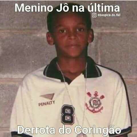 O líder Corinthians tem muito o que comemorar ao final da 11ª rodada do Campeonato Brasileiro. O Timão aumentou a série invicta no Campeonato Brasileiro, viu a diferença para o segundo colocado Grêmio aumentar e, de quebra, ainda se divertiu com o São Paulo na zona de rebaixamento. Tudo isso era um prato feito para os conhecidos memes

EsportesR7 no YouTube. Inscreva-se