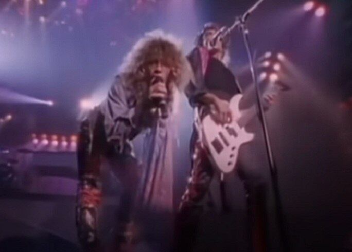 Nome da música: Livin’ On a Prayer - Banda/Cantor: Bon Jovi