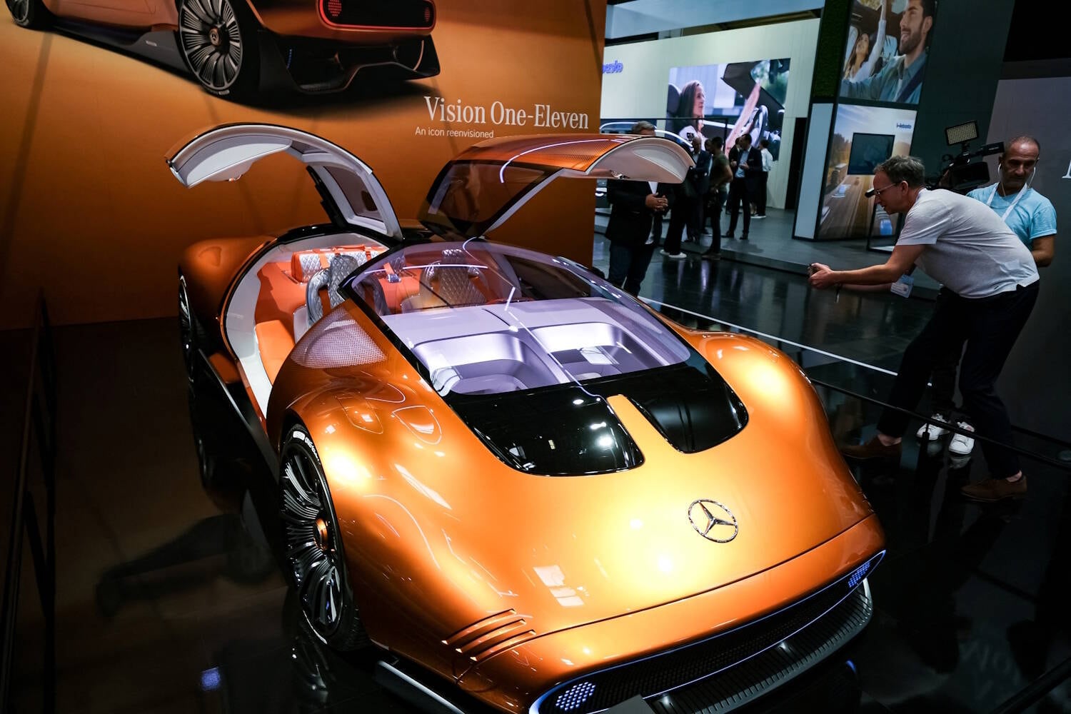 Por fora, o Vision One-Eleven atraiu os olhares em Munique