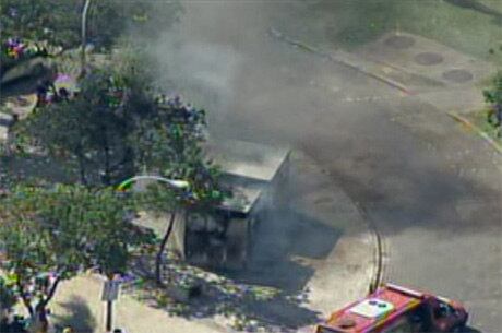 A cabine foi completamente destruída pelas chamas