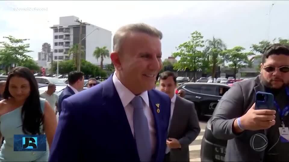 Justiça mantém a prisão do prefeito de Palmas (TO), detido em operação da PF