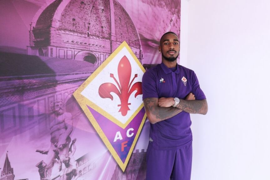 A Fiorentina contratou o jovem meia brasileiro Gerson por empréstimo de uma temporada junto à Roma. A Viola desbancou a concorrência do Atlético Mineiro para ficar com o jogad