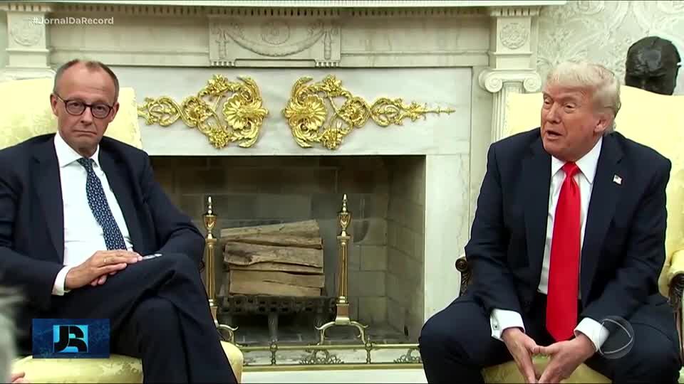 Trump afirma que Harvard está negociando com o governo após suspensão de estudantes estrangeiros