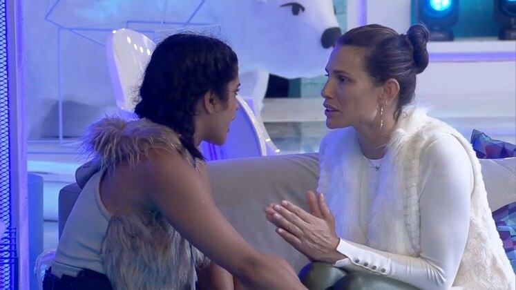 A Festa Polar também foi uma boa oportunidade para os peões se reconciliarem com Dayane! Mileide foi uma das participantes que se aproximou da modelo. As duas conversaram bastante sobre experiências de vida e carreira 