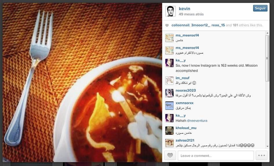 Neste dia, há quatro anos, Kevin publicou em sua conta cinco fotos. Uma delas é de uma de suas refeições. Pelo jeito, a moda de tirar foto de comida existe desde o primeiro dia do Instagram!