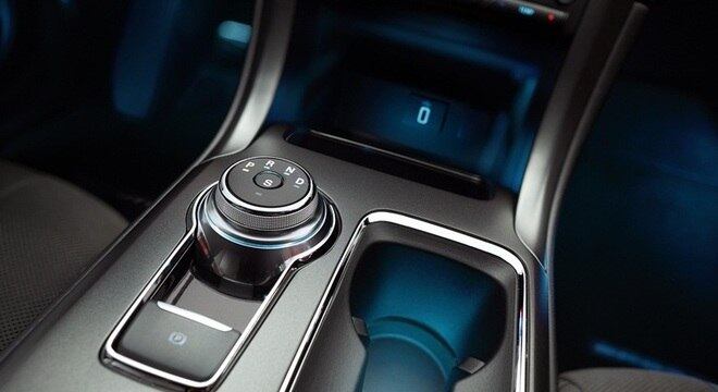 Câmbio agora é acionado por botão giratório e usuários podem personalizar cor da iluminação