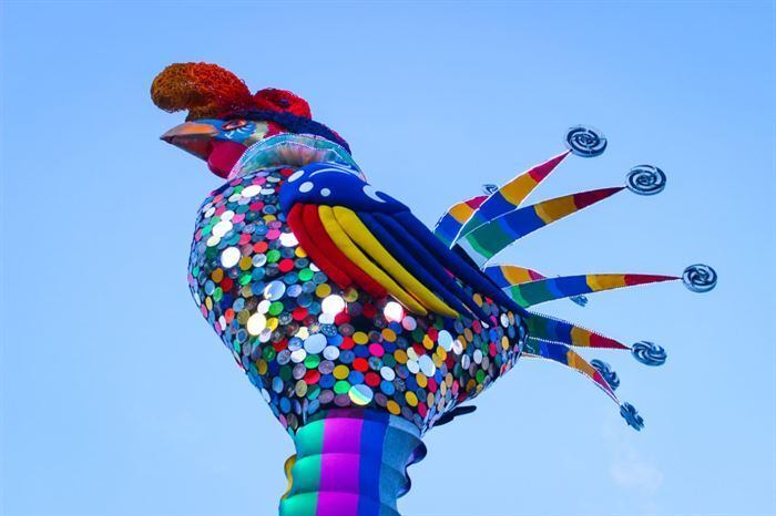 Galo Gigante sobre a ponte Duarte Coelho