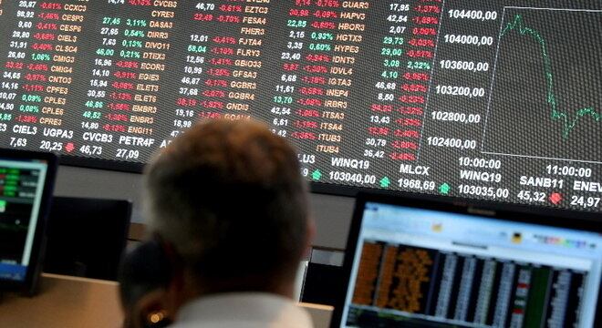 Bolsa abriu em queda