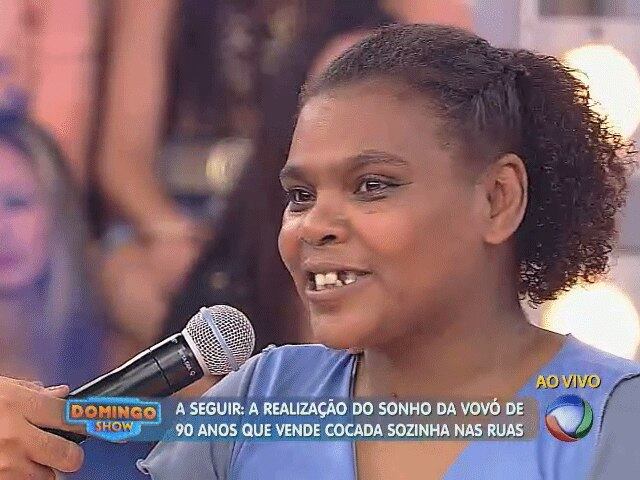 Com o sorriso no rosto, foi assertiva: "Sempre amei eles, procurei por eles. Eu, minha mãe, minhas irmãs"


+ Emoção no Domingo Show! Após 20 anos, jovens adotados por europeus encontram a família biológica

+ Aproveite e confira as matérias do programa Domingo Show

+ Já curtiu a página do Domingo Show no Facebook? É só clicar!

+ Siga o Domingo Show no Twitter e receba conteúdos exclusivos!
