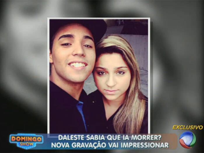 As investigações sobre a polêmica morte do cantor MC Daleste ainda continuam sem respostas. A polícia não conseguiu descobrir quem foi o autor do crime. A família de Daleste clama por justiça, mas até o momento está vivendo do consolo dos fãs do cantor.  No Domingo Show, o apresentador Geraldo Luís visitou a família do cantor e revelou um áudio exclusivo, que pode dar pistas para desvendar o mistério do caso. Confira!

+ Aproveite e confira as matérias do programa Domingo Show

+ Já curtiu a página do Domingo Show no Facebook? É só clicar!

+ Siga o Domingo Show no Twitter e receba todas as notícias do programa


