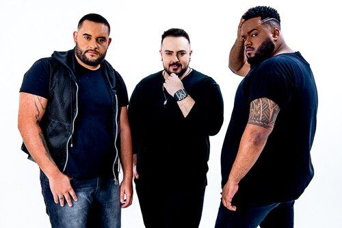 "Cada vez mais, vem surgindo o interesse na moda masculina plus size, através de: blogs; influencers; pessoas que procuram saber como entrar no mercado de modelo; e pessoas que se interessam em novidades, roupas mais jovens e que seguem a tendência da moda no geral”, afirma Akeen