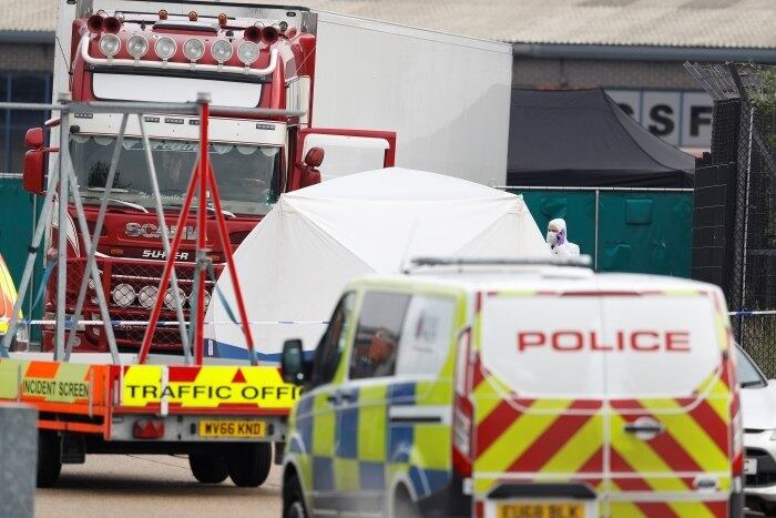 Corpos foram encontrados em caminhão frigorífico