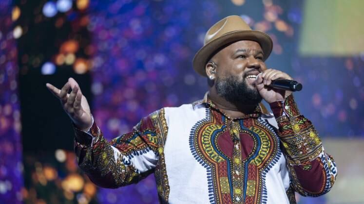 Compositor e produtor musical, Charlie Diéf escolheu um samba-enredo que ganhou força na voz dos Originais do Samba e recebeu a aprovação dos 100 jurados do Canta Comigo 3. A música Explode Coração animou o painel e transformou o palco em uma verdadeira avenida!