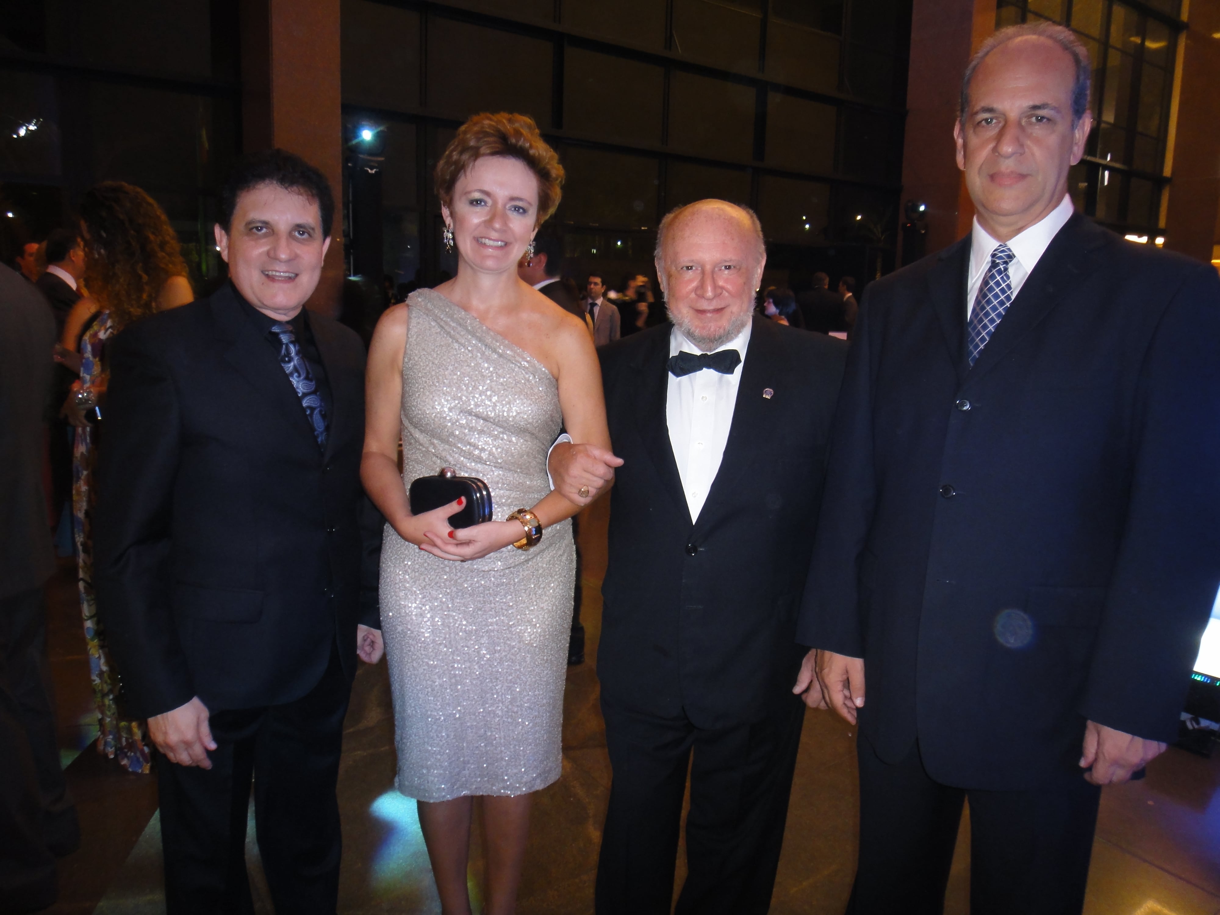 Zacarias Pagnanelli, juíza Fátima Cristina Ruppert Mazzo, desembargador José Orestes de Souza Nery, diretor adjunto do Departamento Social e de Eventos Extraordináriosi e Dr. Orlando Eduardo Geraldi, juíz presidente do Tribunal de Justiça Militar do Estado de SP