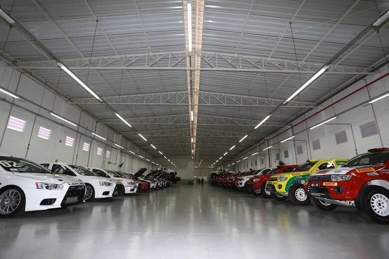 Divisão de competição da Mitsubishi, a Ralliart está situada num galpão de 10 mil m² em Mogi Guaçu (SP)
