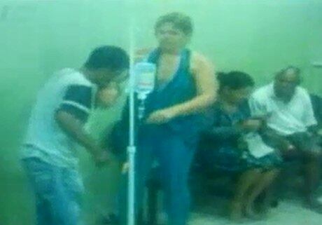 Homem pede desculpas depois da briga