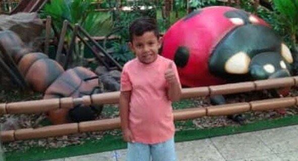 Bernardo ia para festa com a família