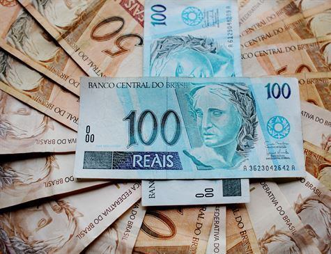 Em 12 meses encerrados em agosto, o déficit primário chegou a R$ 115,220 bilhões (valores reais, ou seja, descontada a inflação), correspondente a 1,61% do Produto Interno Bruto (PIB)